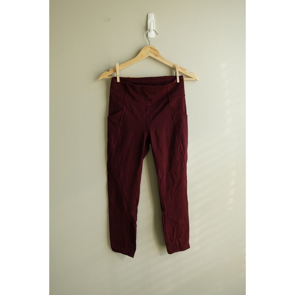 Lululemon Women's Cropped Purple Leggings Size 6